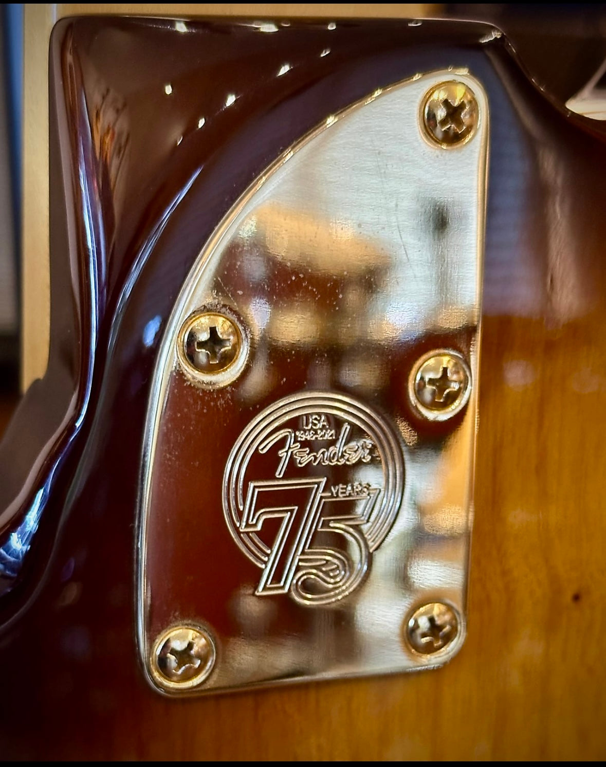Fender 75th Anniversary Commemorative Jazz Bass 2021 - 2-Color Bourbon Burst w/ OHSC