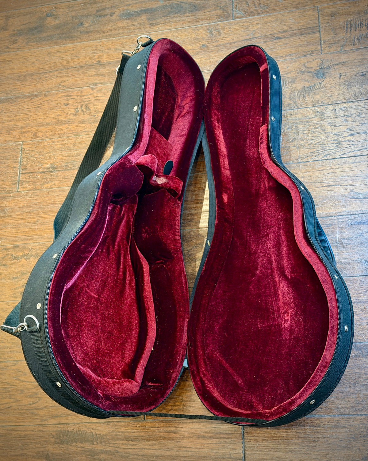 Eastman MD315 F-Style Mandolin - Satin Lacquer w/ Padded Gig Bag