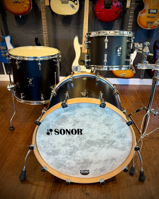 Sonor SQ1 322 NM-MH GTB 12/16/22 3-piece Birch Drum Set - GT Black w/Ahead Drum Cases
