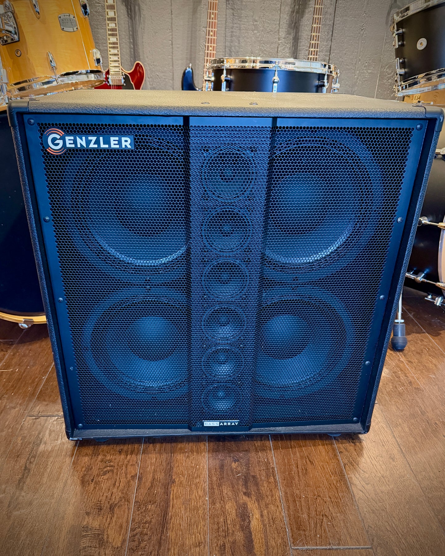 Genzler Amplification BA410-3 Bass Array 1000-Watt 4x10" / 6x3" Straight Bass Speaker Cabinet