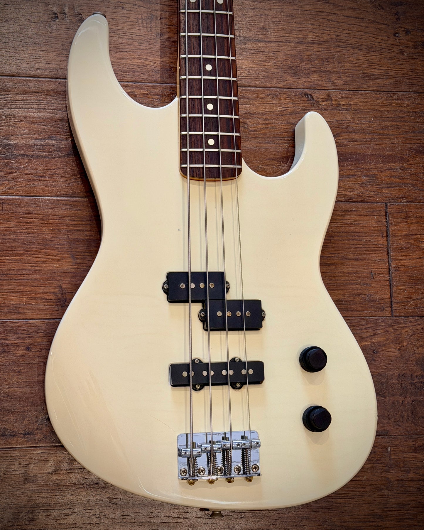 Fender Prodigy Active Bass Arctic White 1991 w/ HSC