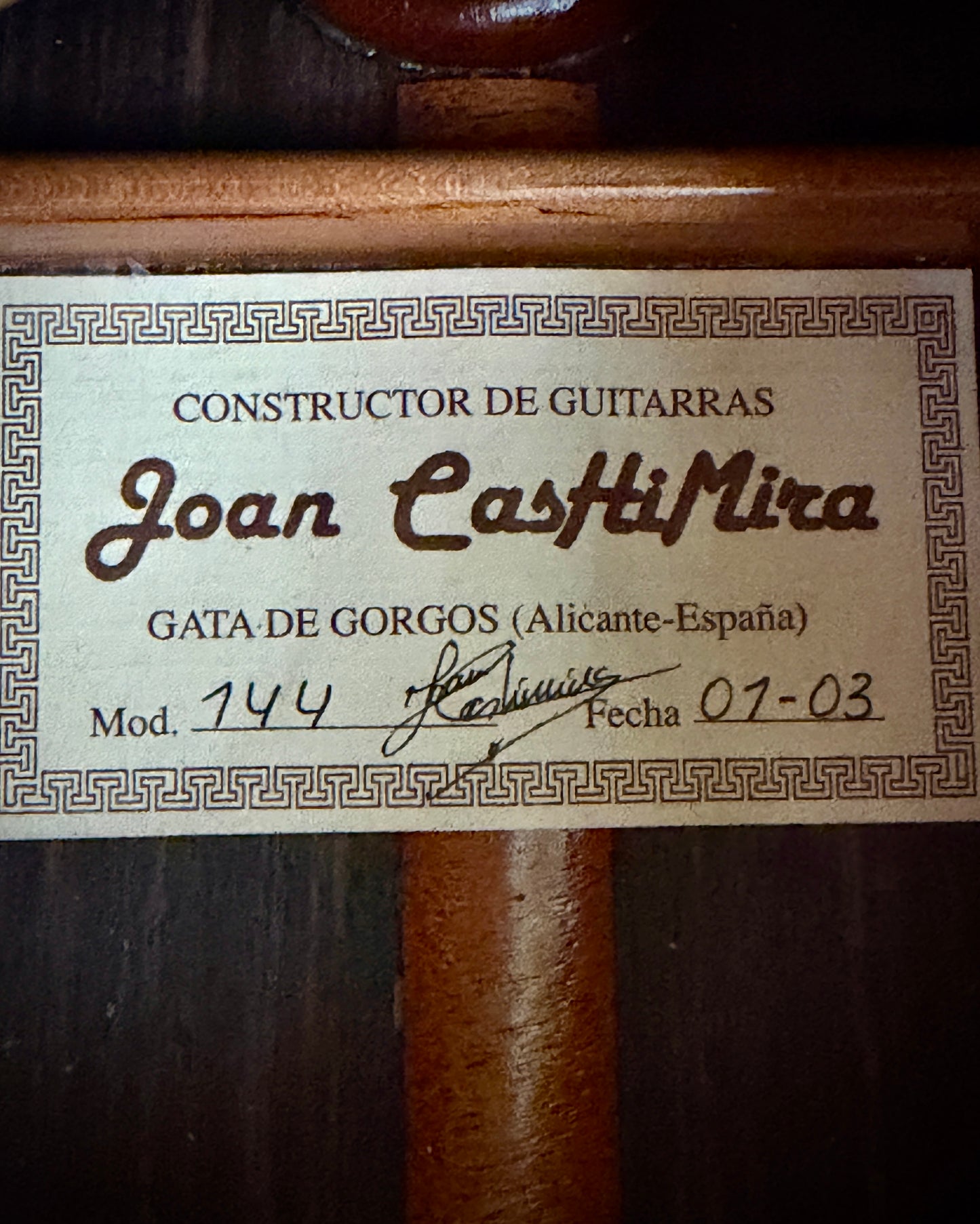 Joan Cashimira Model 144 Classical Nylon Guitar 2003 w/ HSC