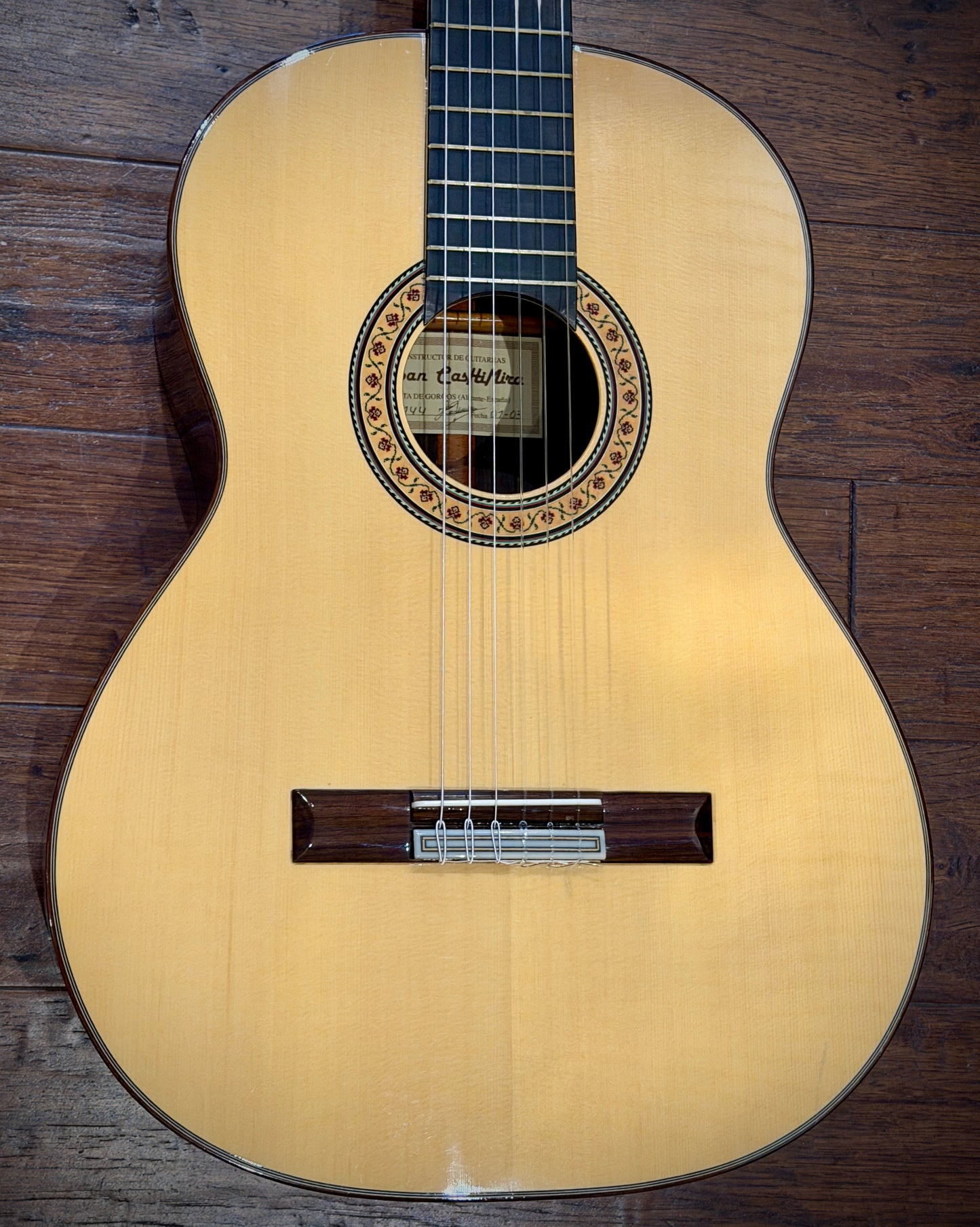 Joan Cashimira Model 144 Classical Nylon Guitar 2003 w/ HSC