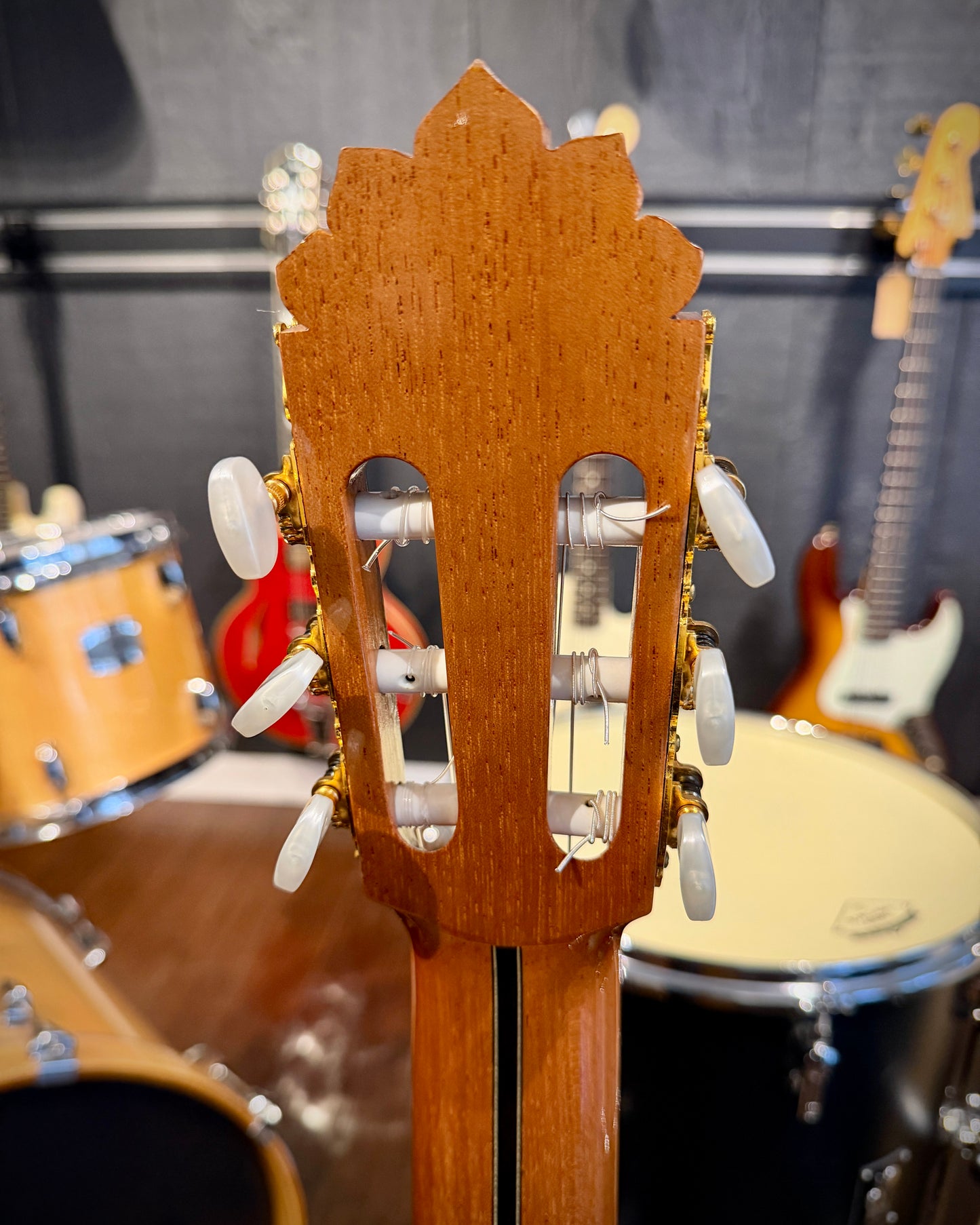 Joan Cashimira Model 144 Classical Nylon Guitar 2003 w/ HSC