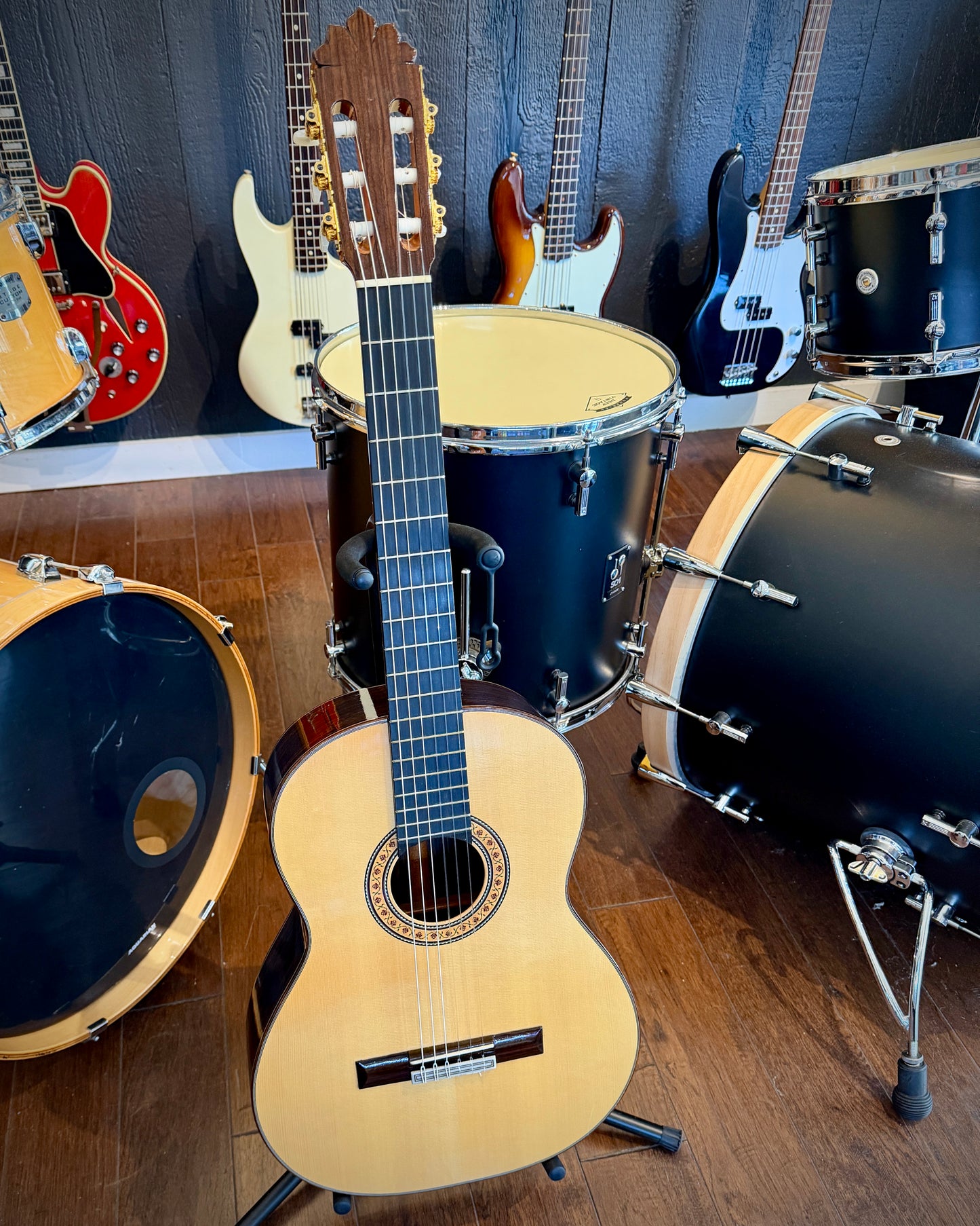 Joan Cashimira Model 144 Classical Nylon Guitar 2003 w/ HSC