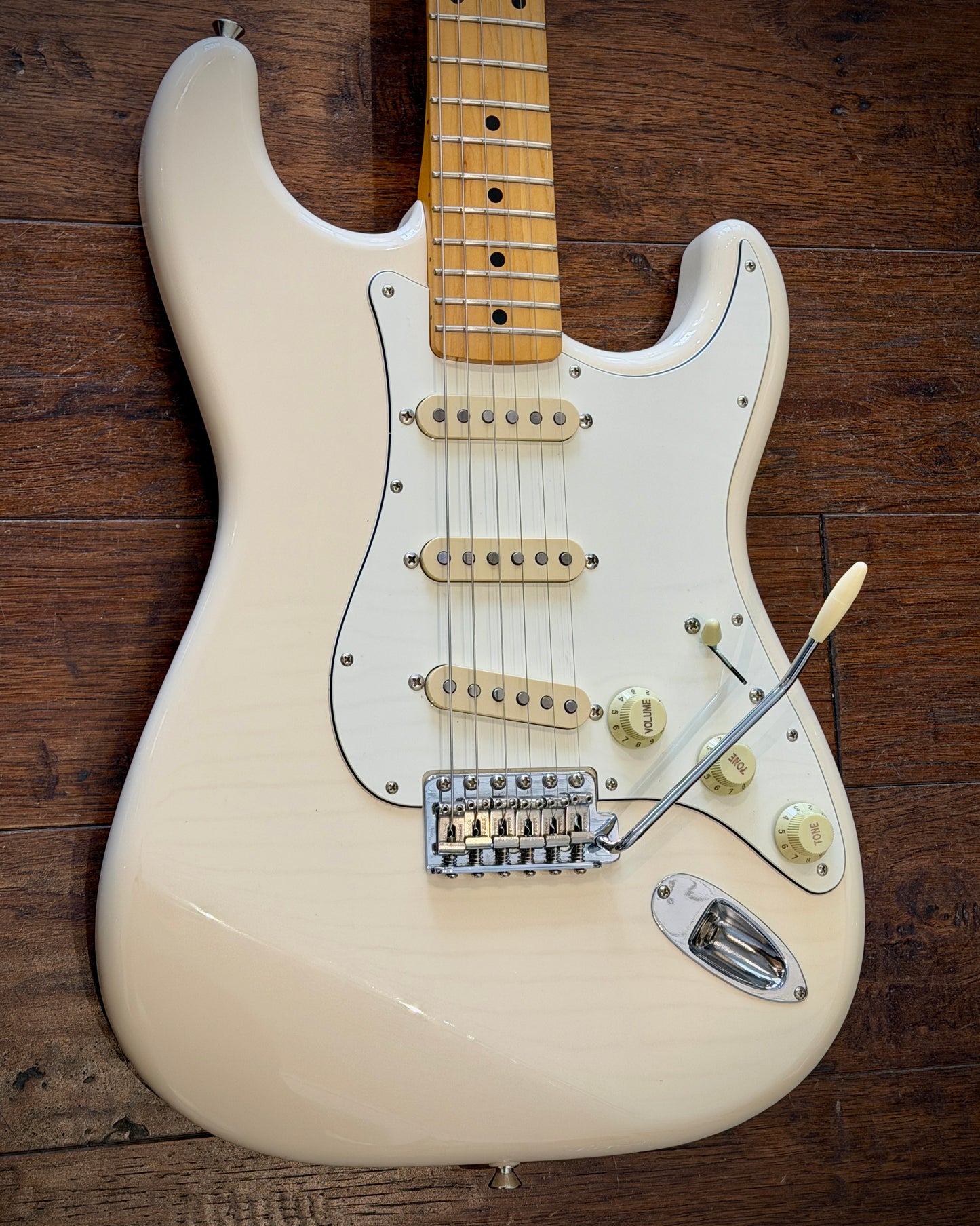Fender JV Modified '60s Stratocaster MIJ 2022 - Olympic White w/ Tweed HSC