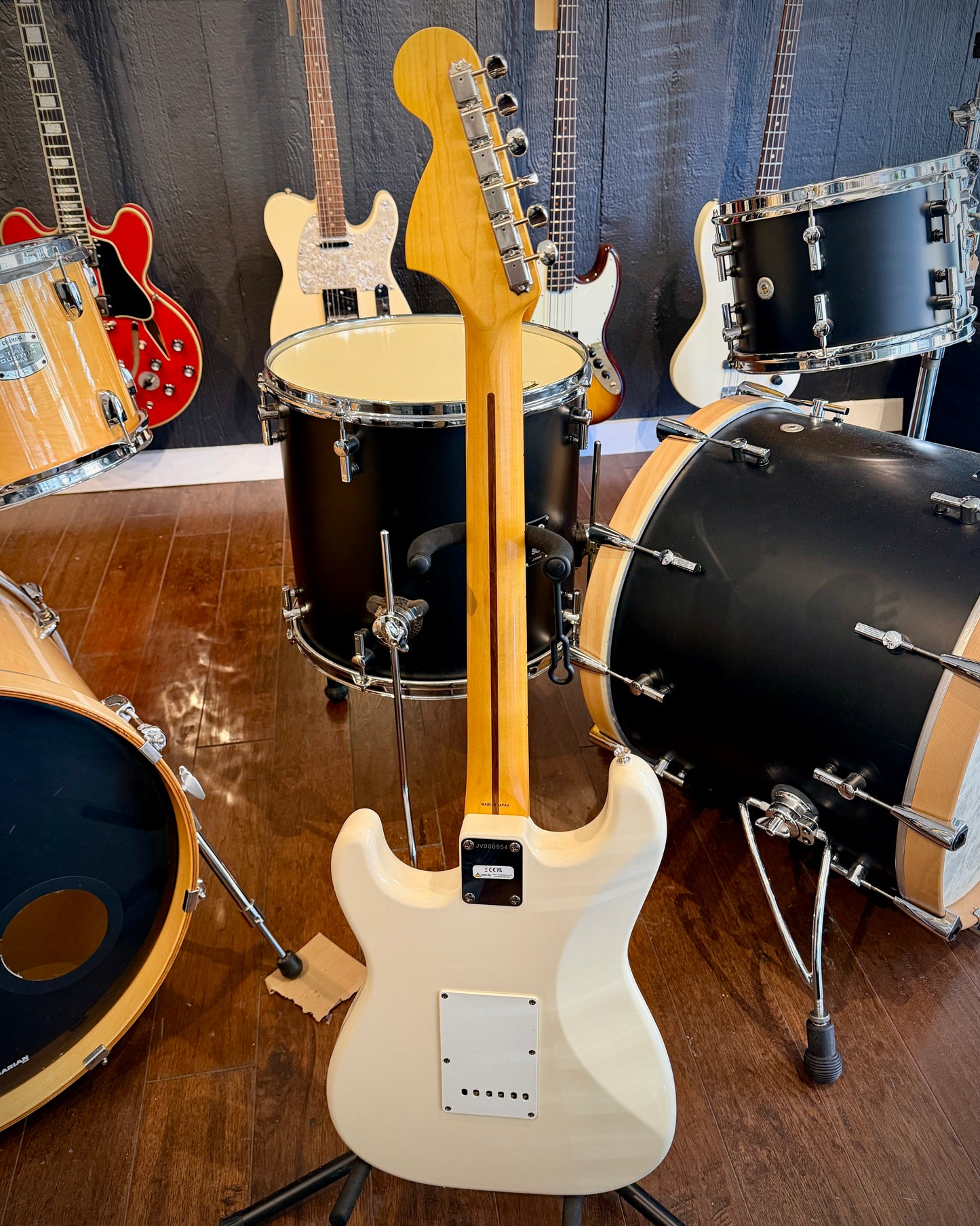 Fender JV Modified '60s Stratocaster MIJ 2022 - Olympic White w/ Tweed HSC