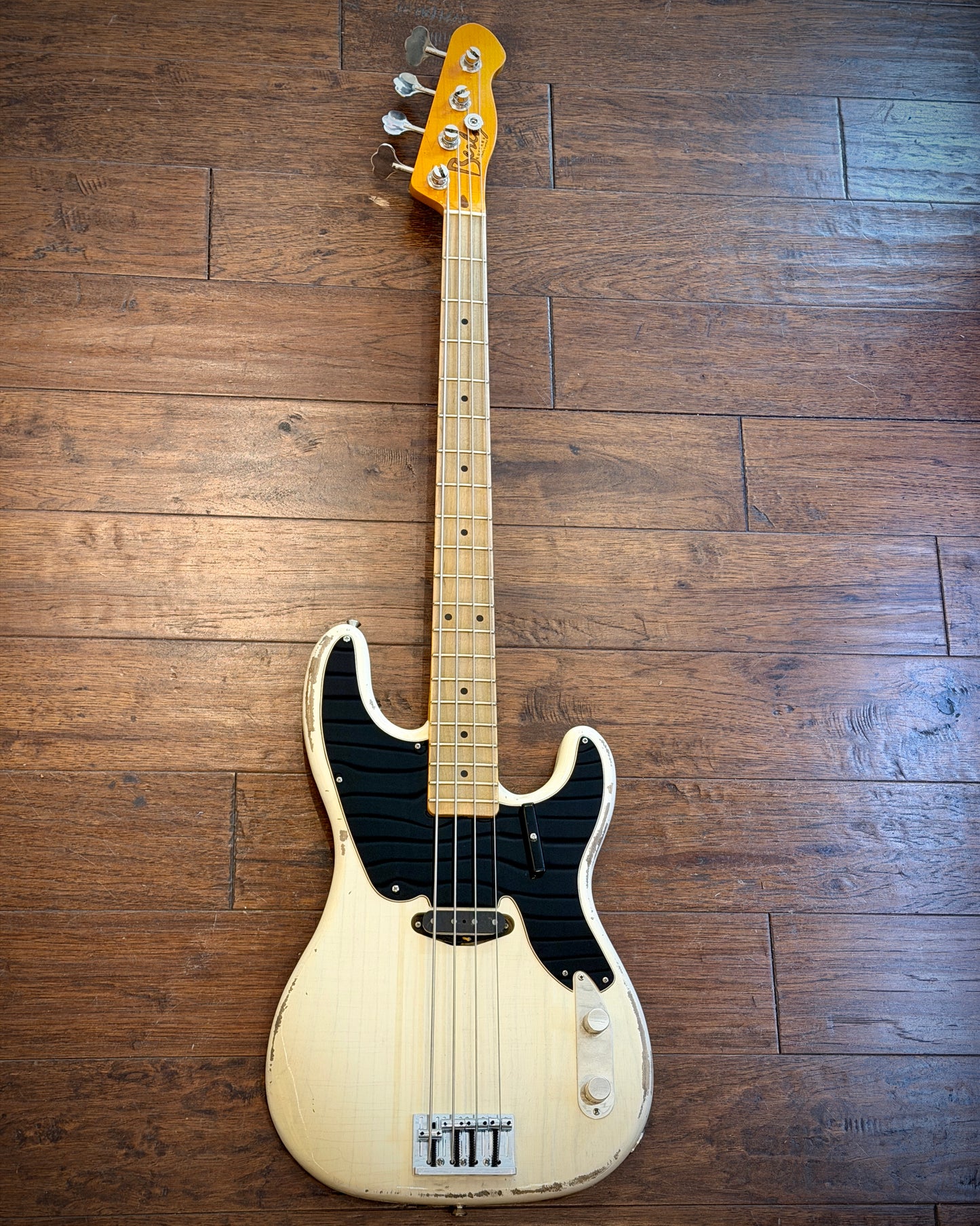 Berly Relic'd T Bass 2023 w/ Branded Gig Bag