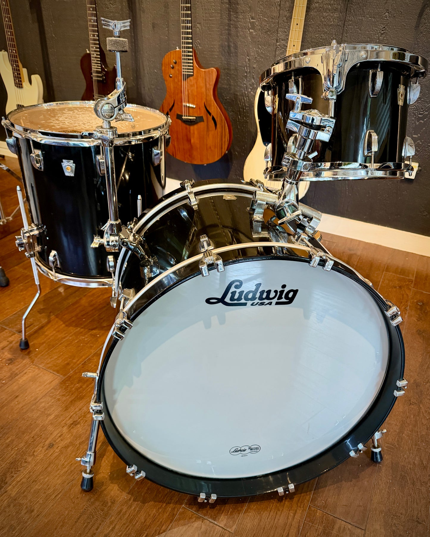 Ludwig Classic Maple 12/16/22 3-piece Set - Black Lacquer (2010-2011)