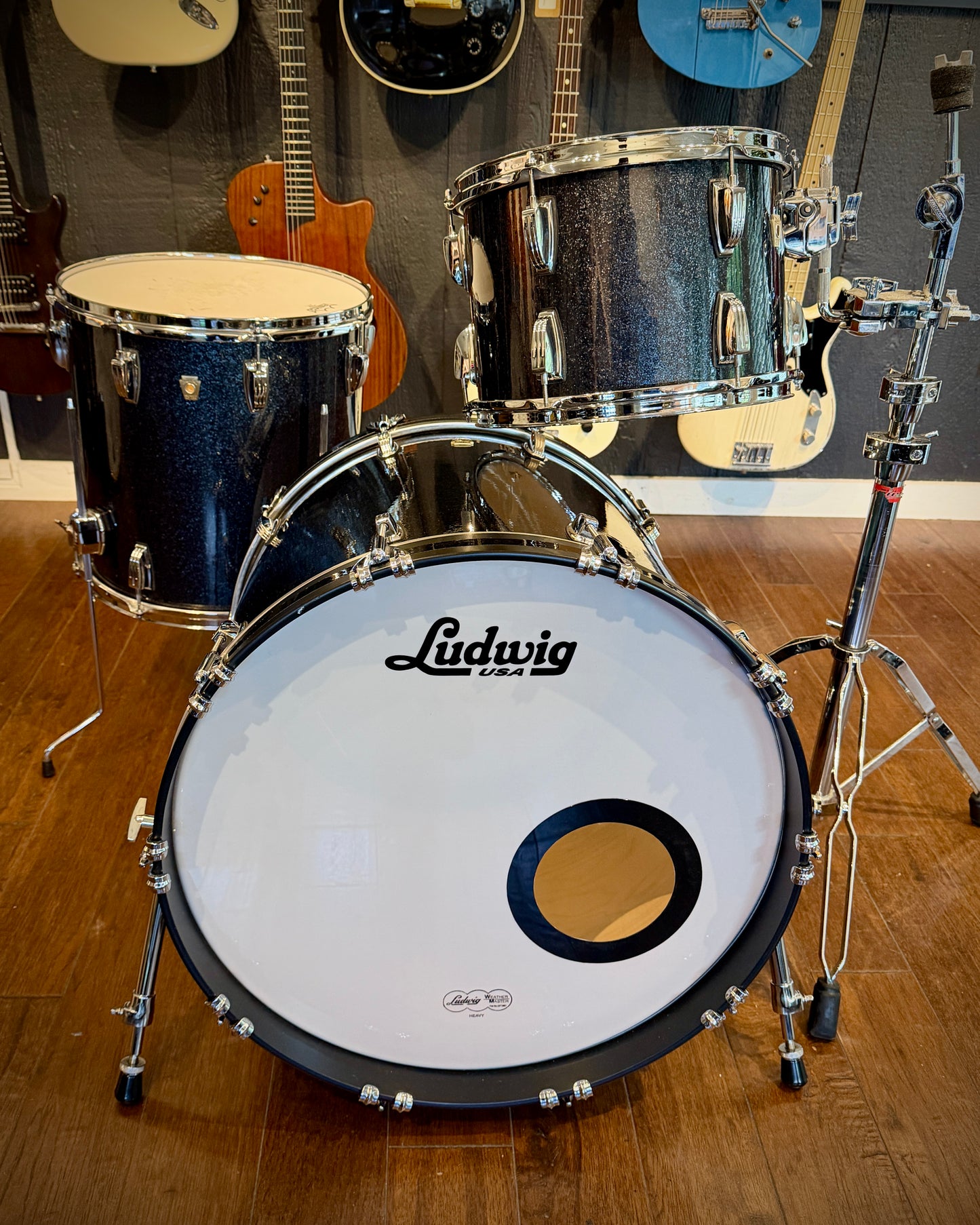 Ludwig 13/16/22 Classic Maple 3-piece Set - Black Sparkle