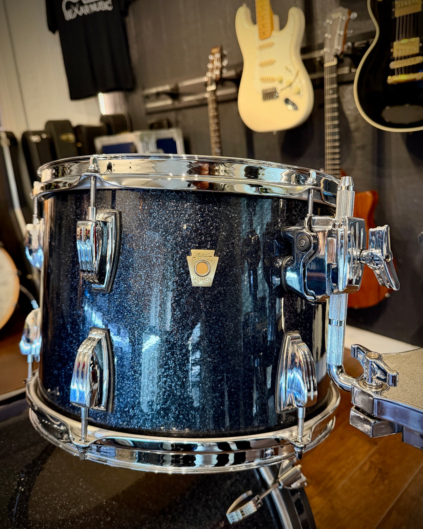 Ludwig 13/16/22 Classic Maple 3-piece Set - Black Sparkle