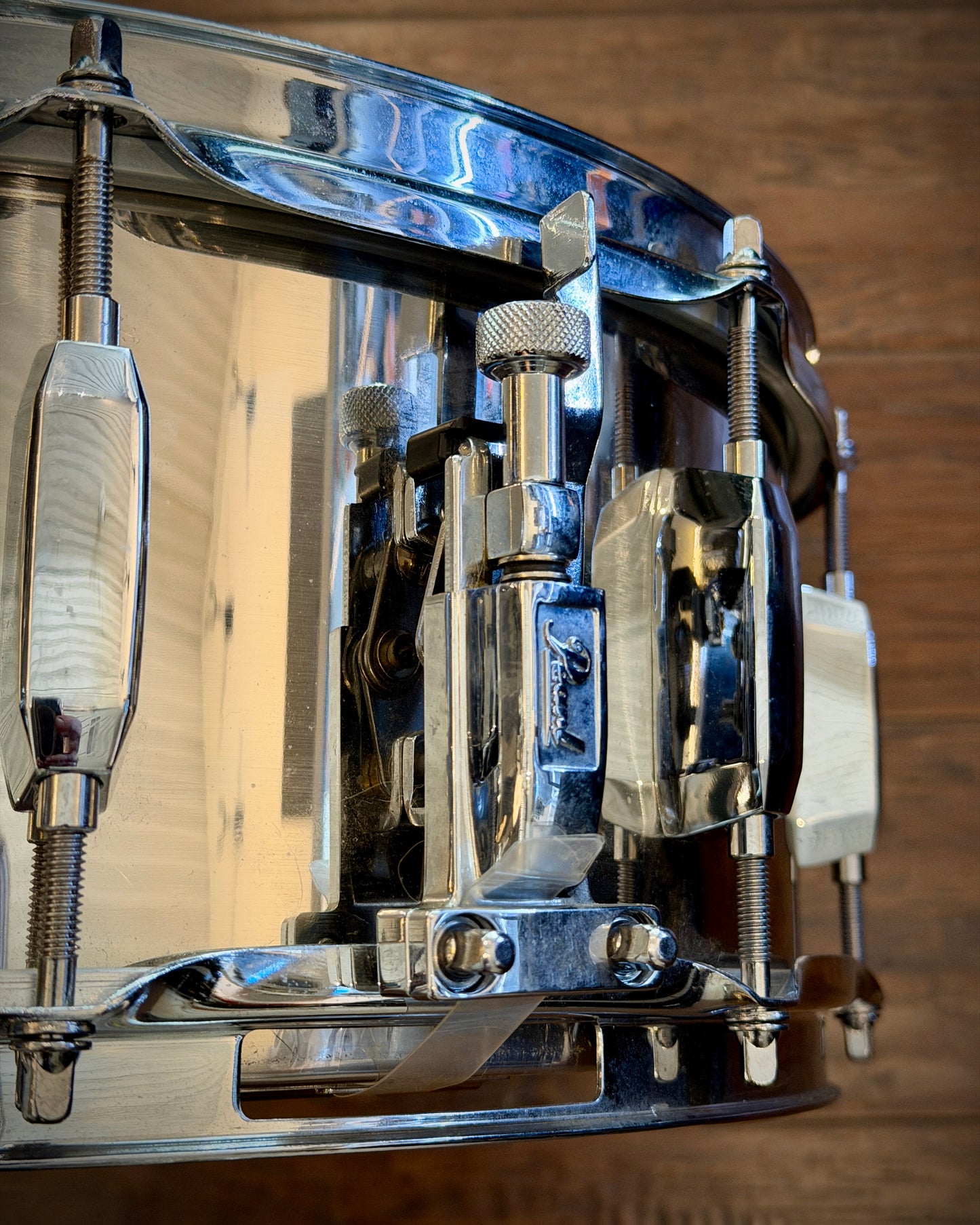 Pearl 5.5x14" Steel Shell SS 10-lug Snare