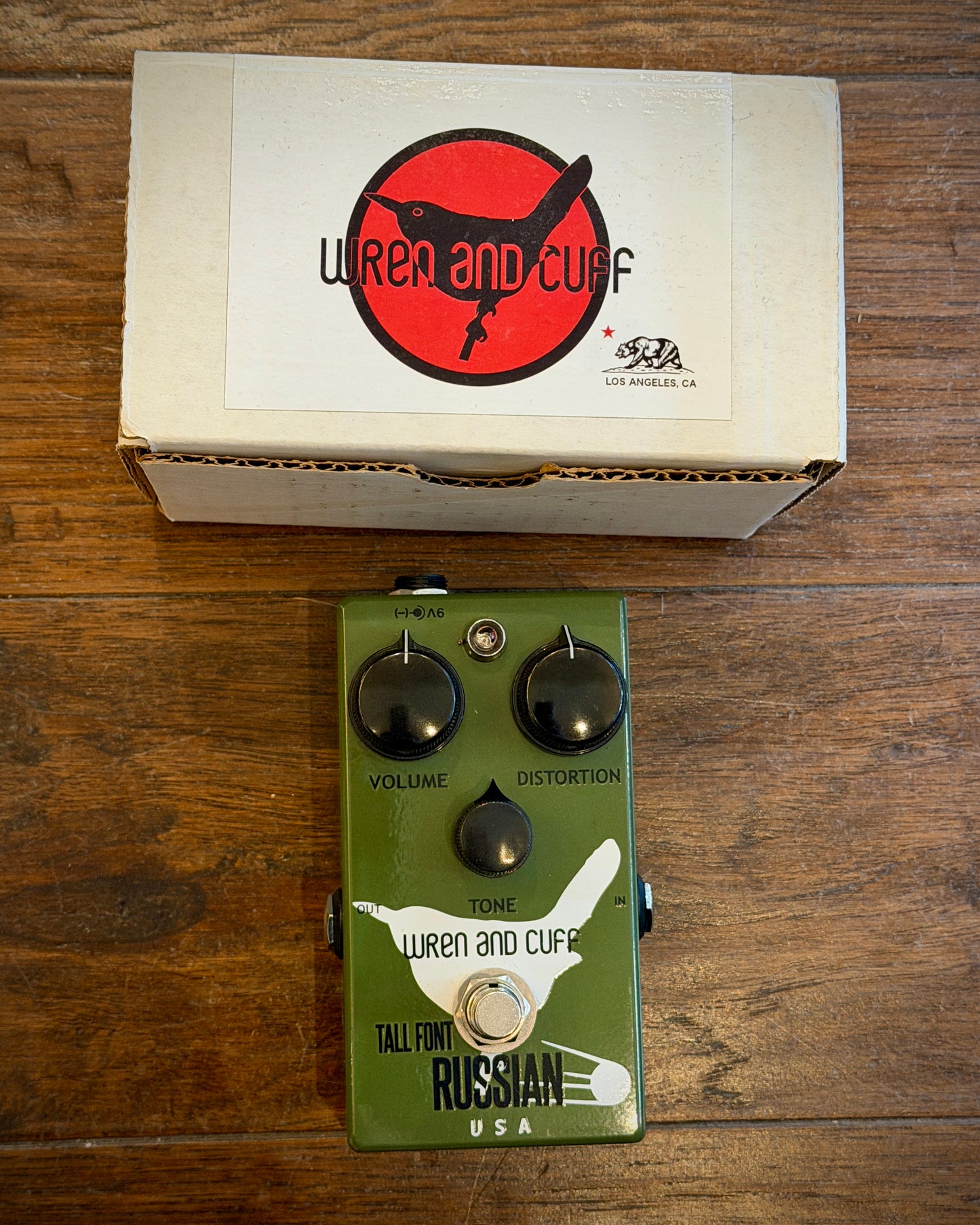 Wren and Cuff Tall Font Russian Pedal