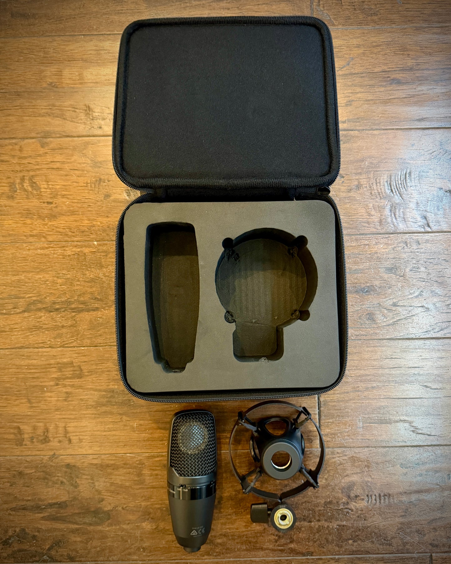 Shure PGA27 Microphone w/ Case