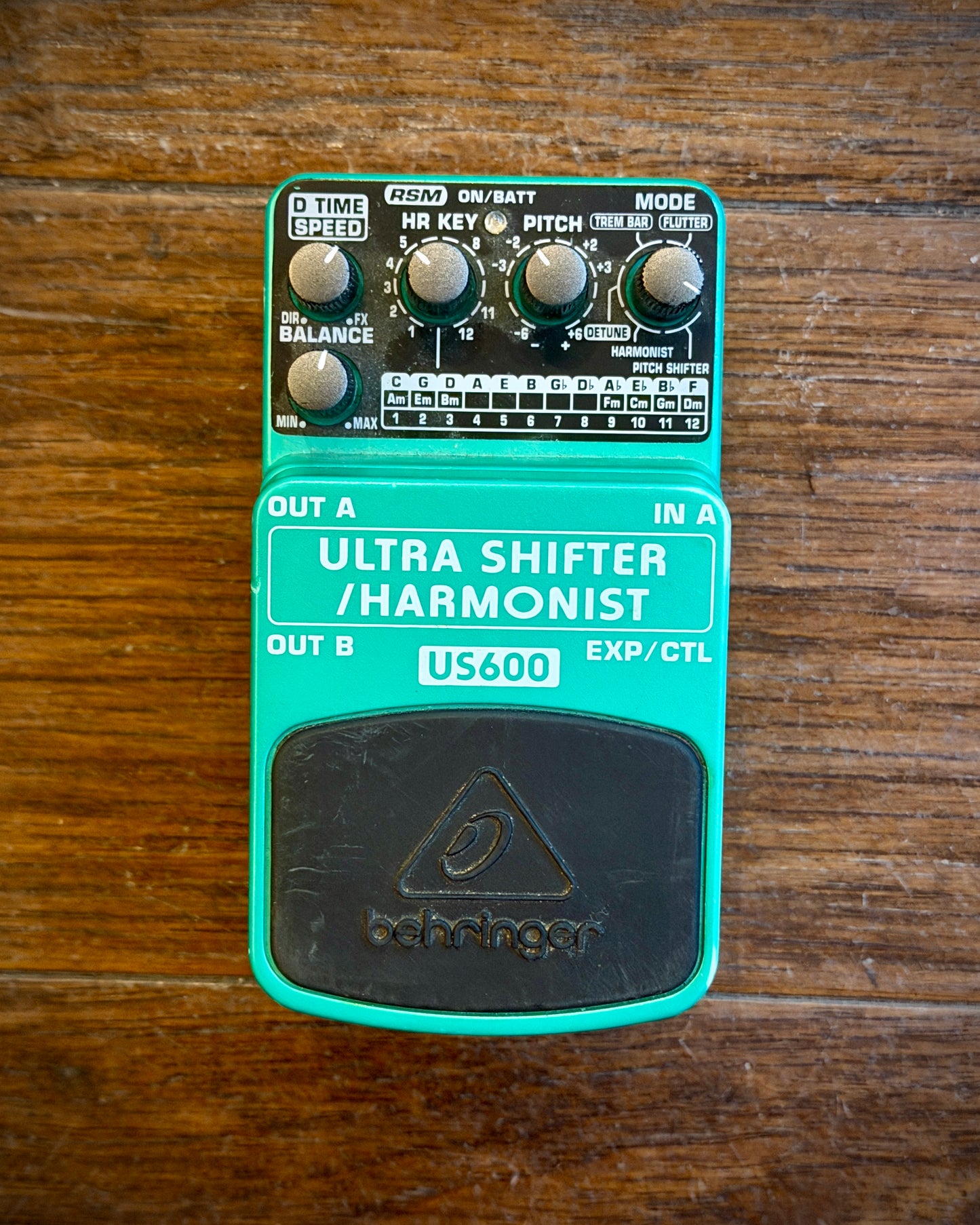 Behringer US600 Ultra Shifter Harmonist Pedal