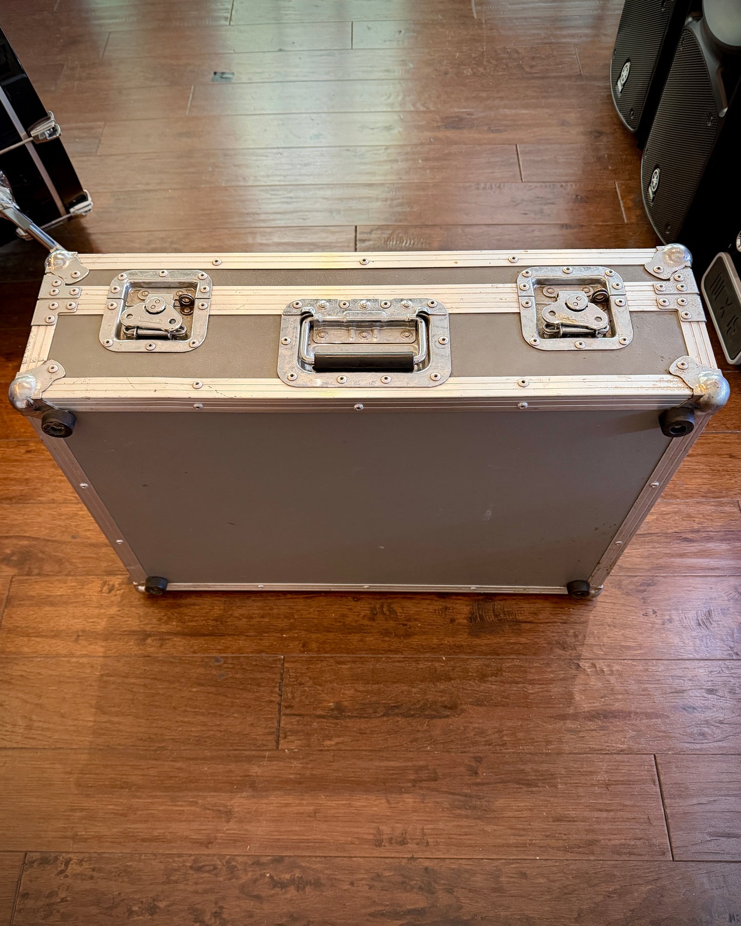 Pedaltrain-1 Pedalboard with Tour Case + Tuner and Voodoo Lab Power