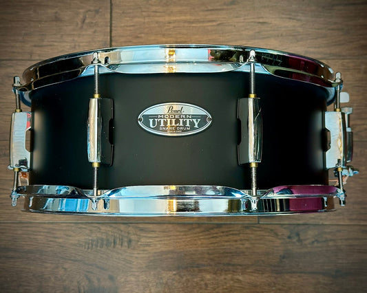 Pearl 5.5x14" Modern Utility Maple Snare Drum - Satin Black
